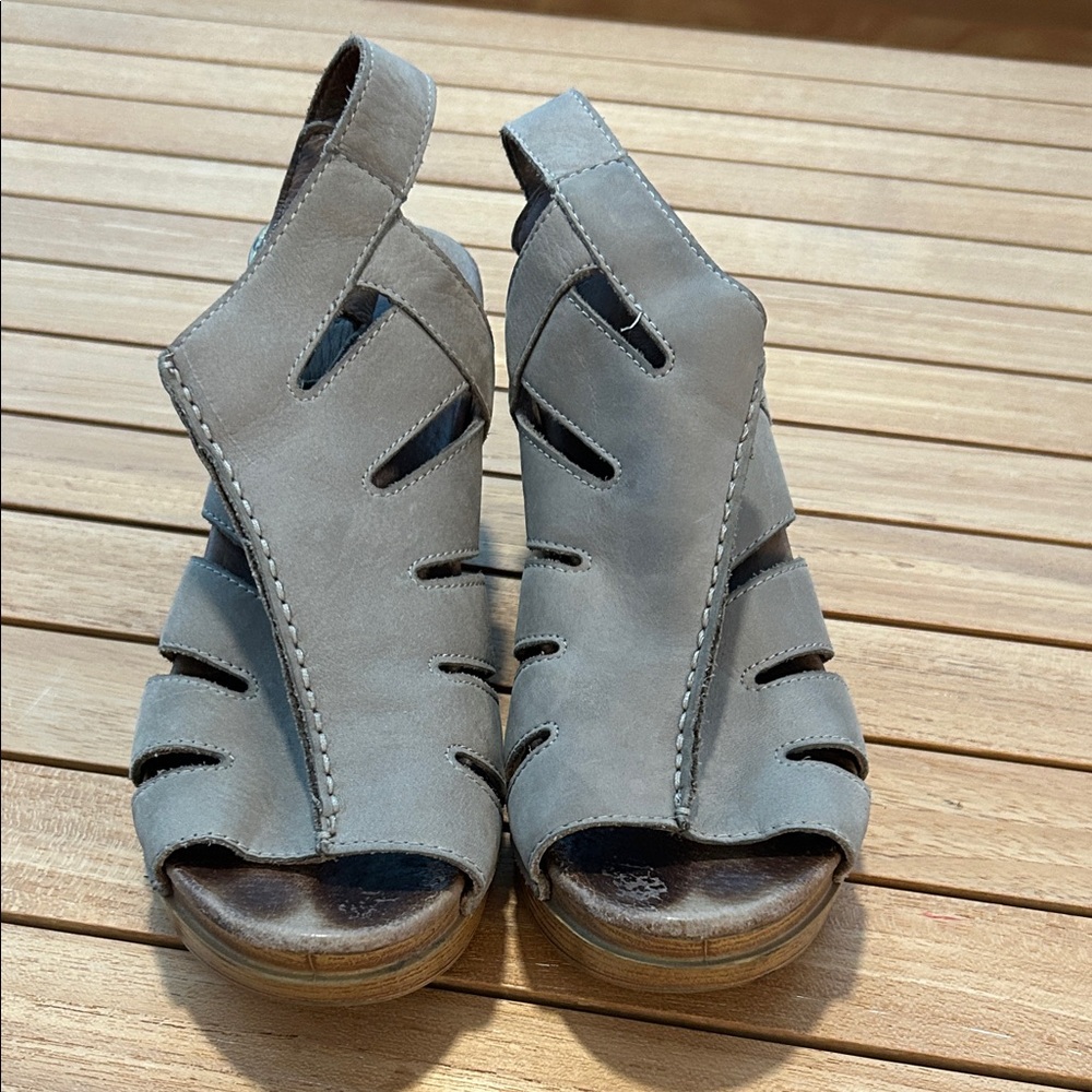 Dansko Gray Women's Sandals